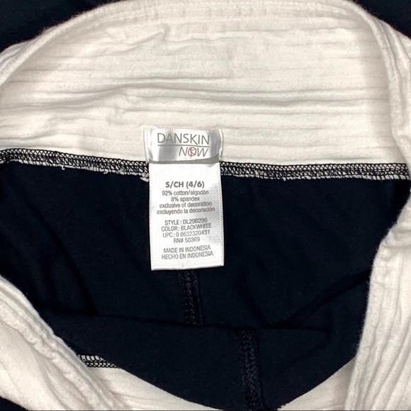 SMALL DANSKIN BLACK AND WHITE CAPRIS - Picture 5 of 5